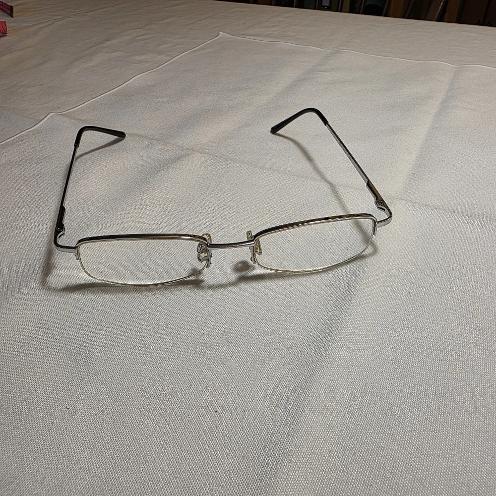Semi-Rimless Goldtone Metal Frame Reading Glasses +1.5 Power